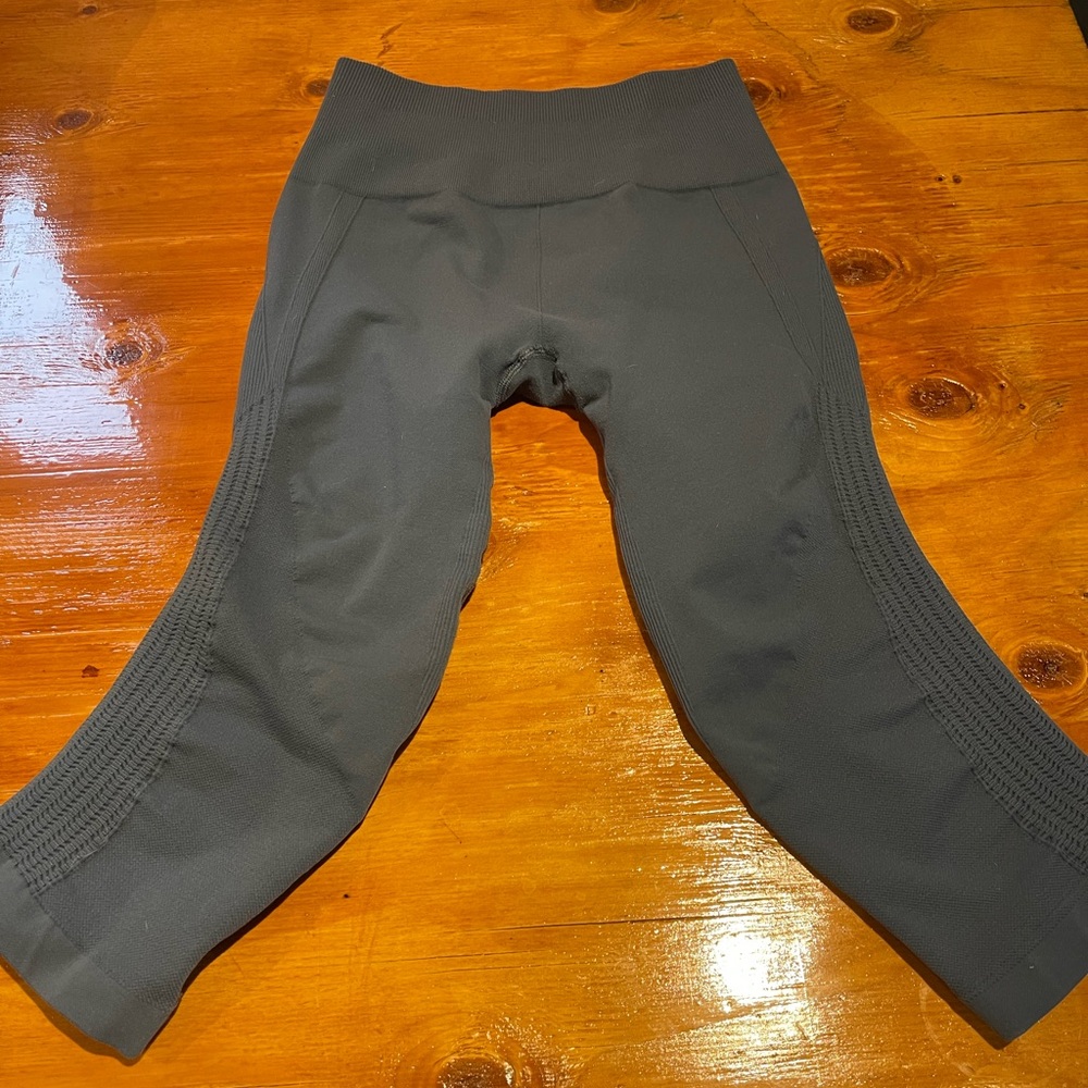 Lululemon crops.